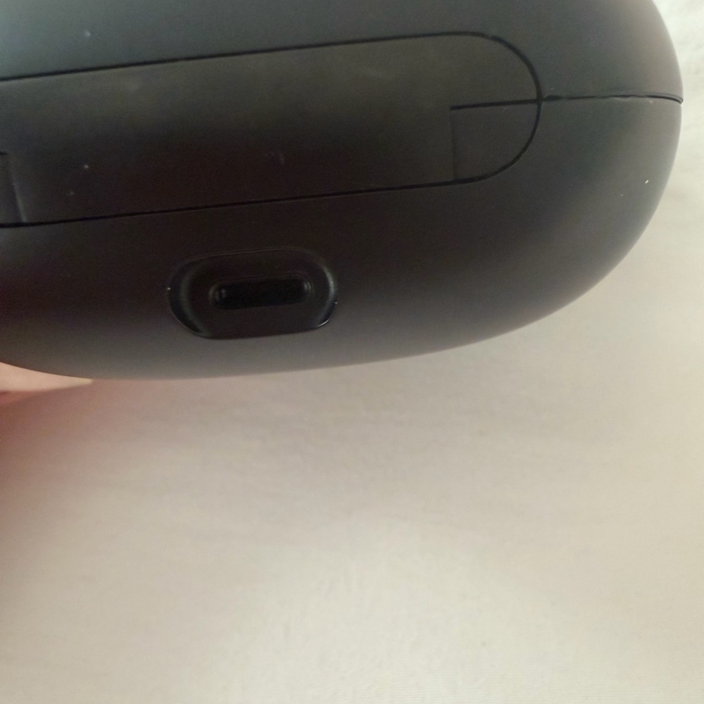 Dr Dre Power Beats wireless headphones - Picture 3 of 3